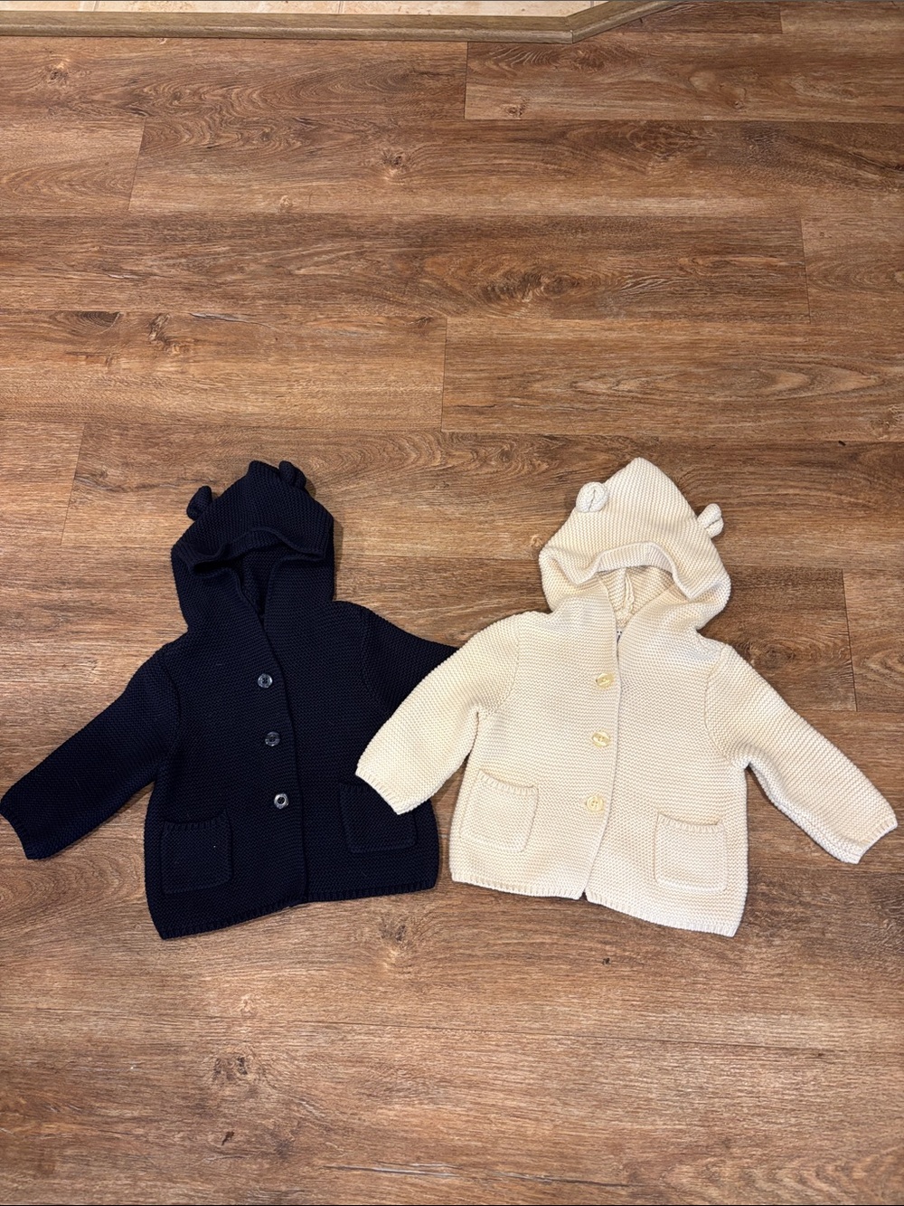 Lot of 2 GAP Baby Knit Hooded Cardigans Navy & Off White Size 3-6 Months EUC